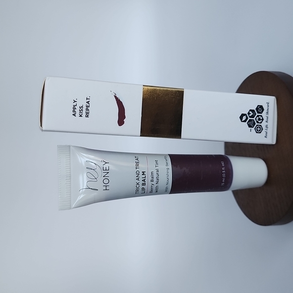 Hey Honey Trick and Treat Lip Balm- Berry Balm with Natural Tint - Picture 7 of 11